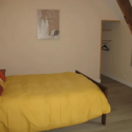 De 2 Chambres Avec Terrasse Amenagee Et Wifi A Coulours *