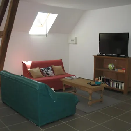 De 2 Chambres Avec Terrasse Amenagee Et Wifi A Coulours Apartment *
