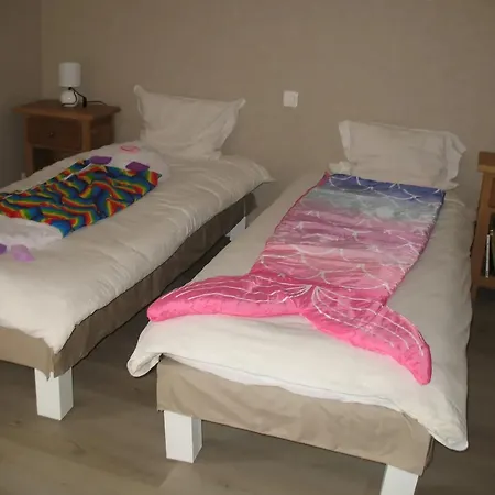 De 2 Chambres Avec Terrasse Amenagee Et Wifi A Coulours * Fournaudin