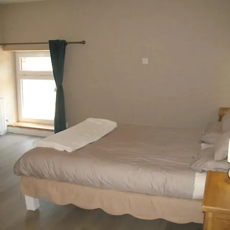 De 2 Chambres Avec Terrasse Amenagee Et Wifi A Coulours Apartment